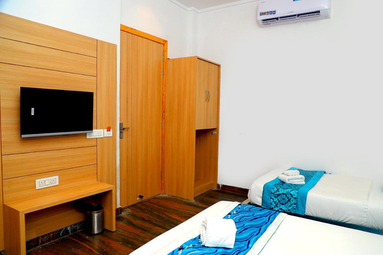 Hotel Diamond View Amritsar Bagian luar foto
