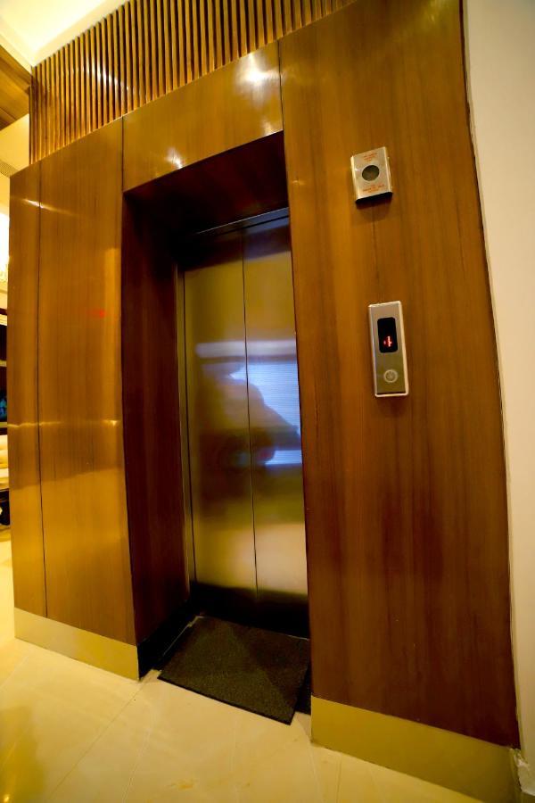 Hotel Diamond View Amritsar Bagian luar foto